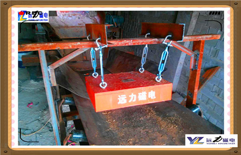 始終觀(guān)察懸掛式除鐵器電壓表和電流表的讀數是否正常